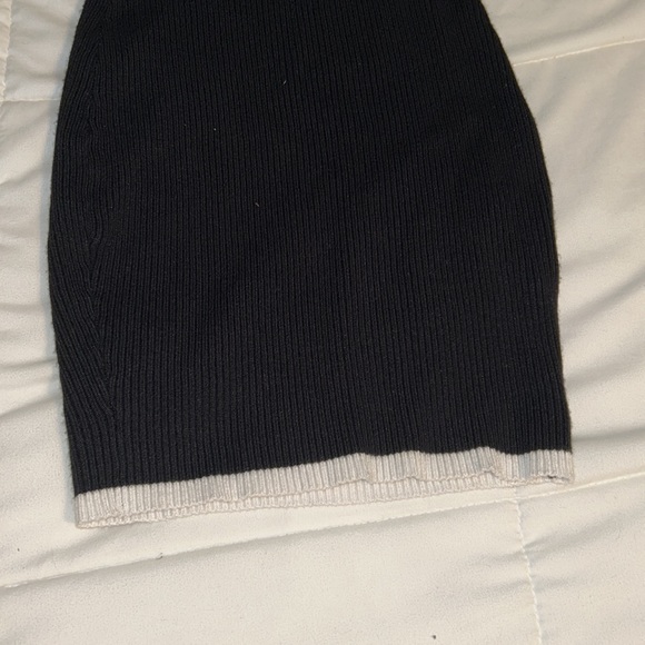 Super down knit halter dress - Picture 2 of 4